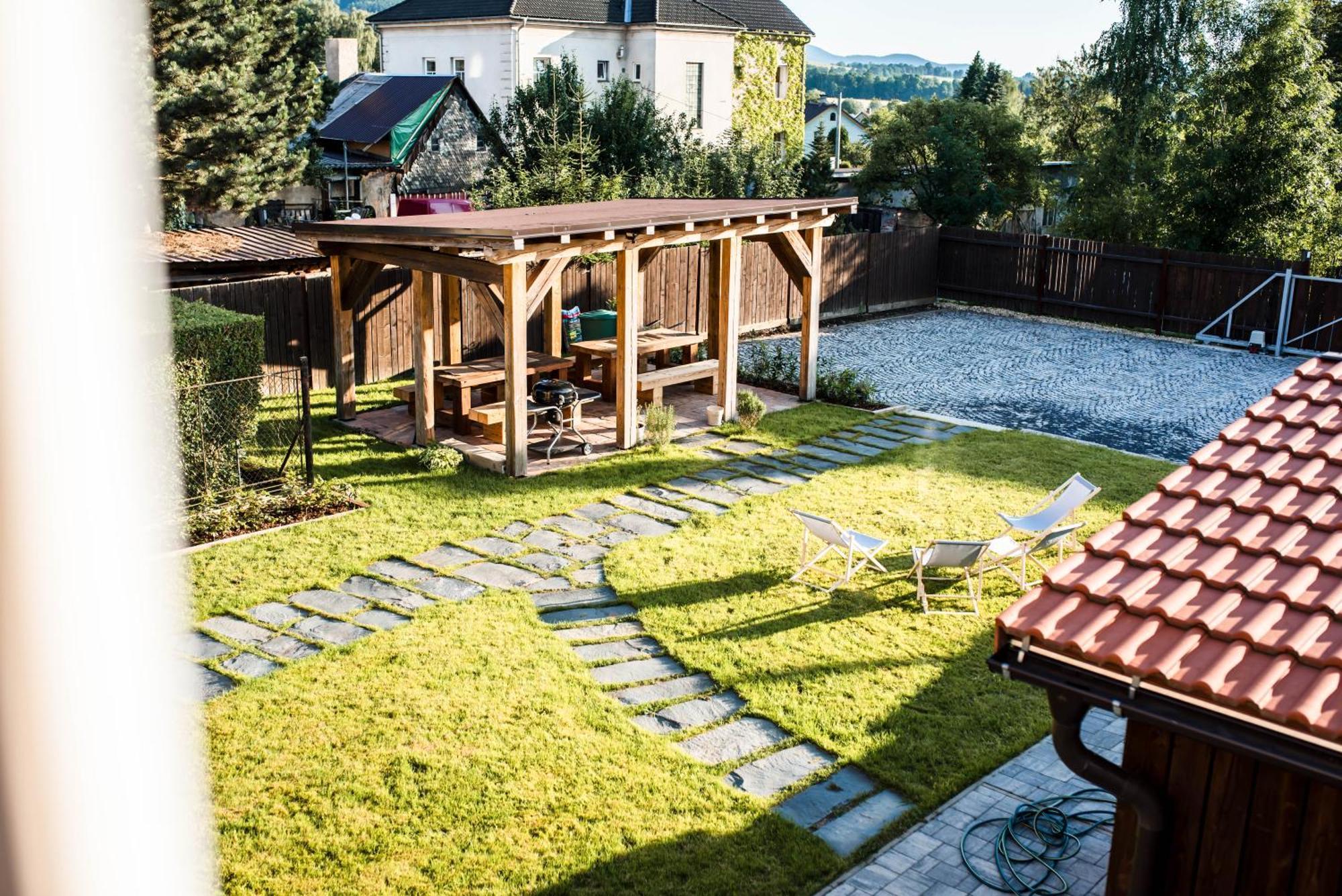 Apartmany Zeme Nove Mesto pod Smrkem Exteriér fotografie